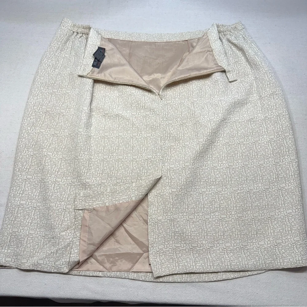 Blacker Woman by Stanley Blacker Beige Short-Sleeve/Skirt Suit Set - Size 24W